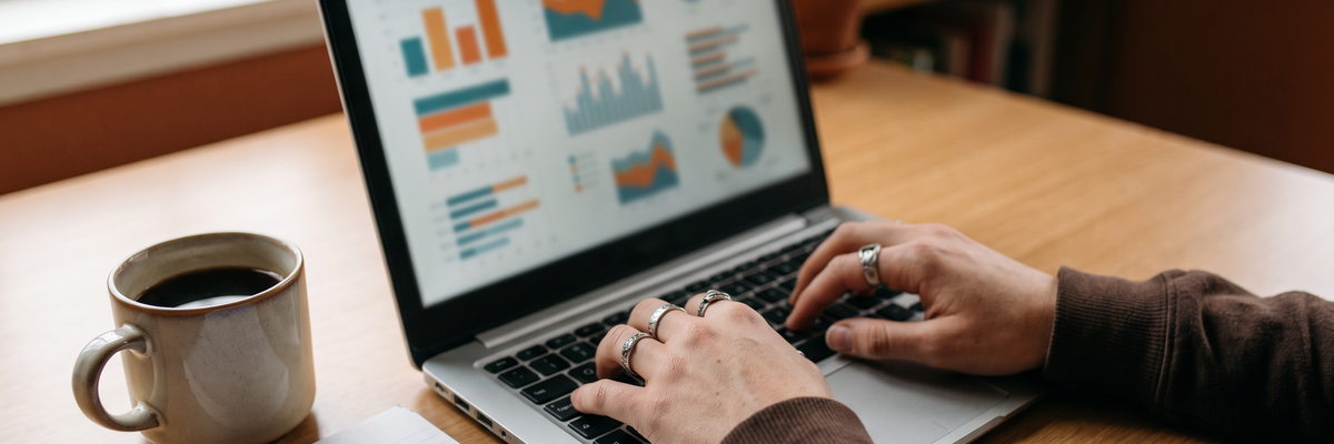 Focused Data Analysis in a Bright Workspace
